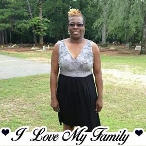 Meet your Posher, Effie